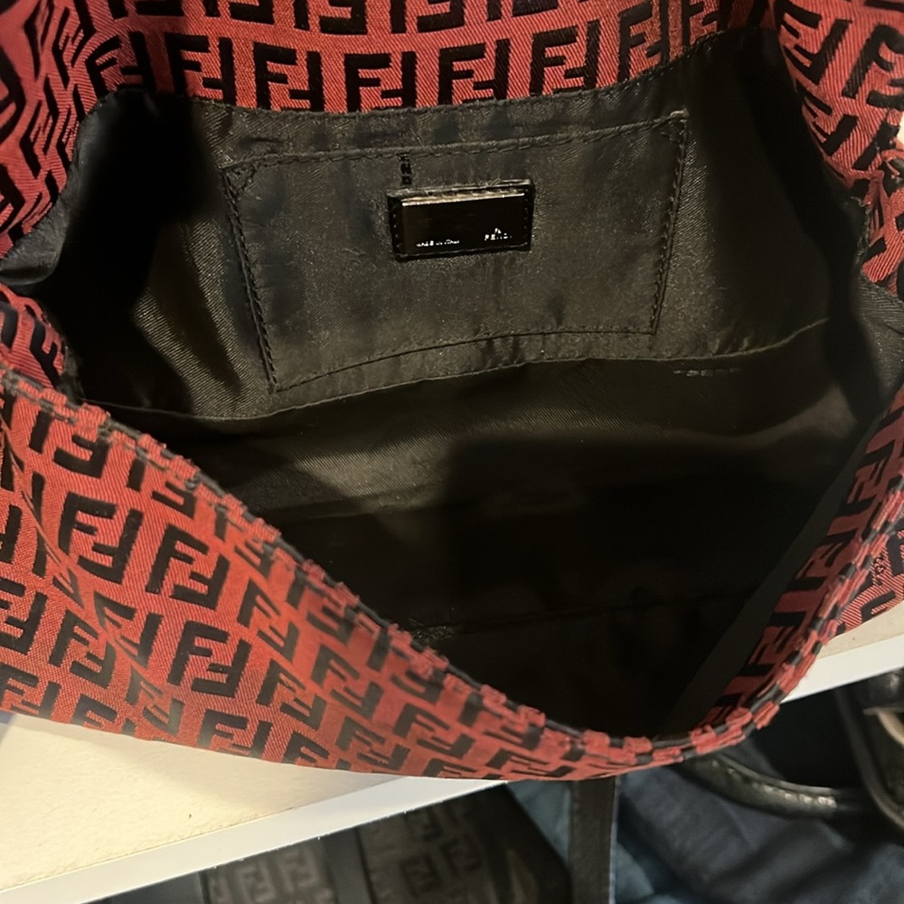 Fendi Baguette Bag - Picture 3 of 9